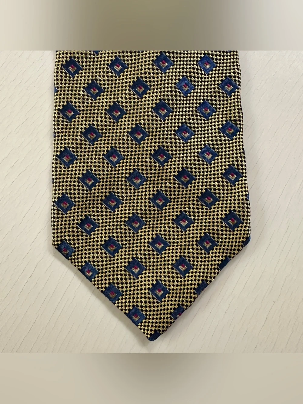 Ermenegildo Zegna Geometric Patterned Necktie Gold Blue Red Italy